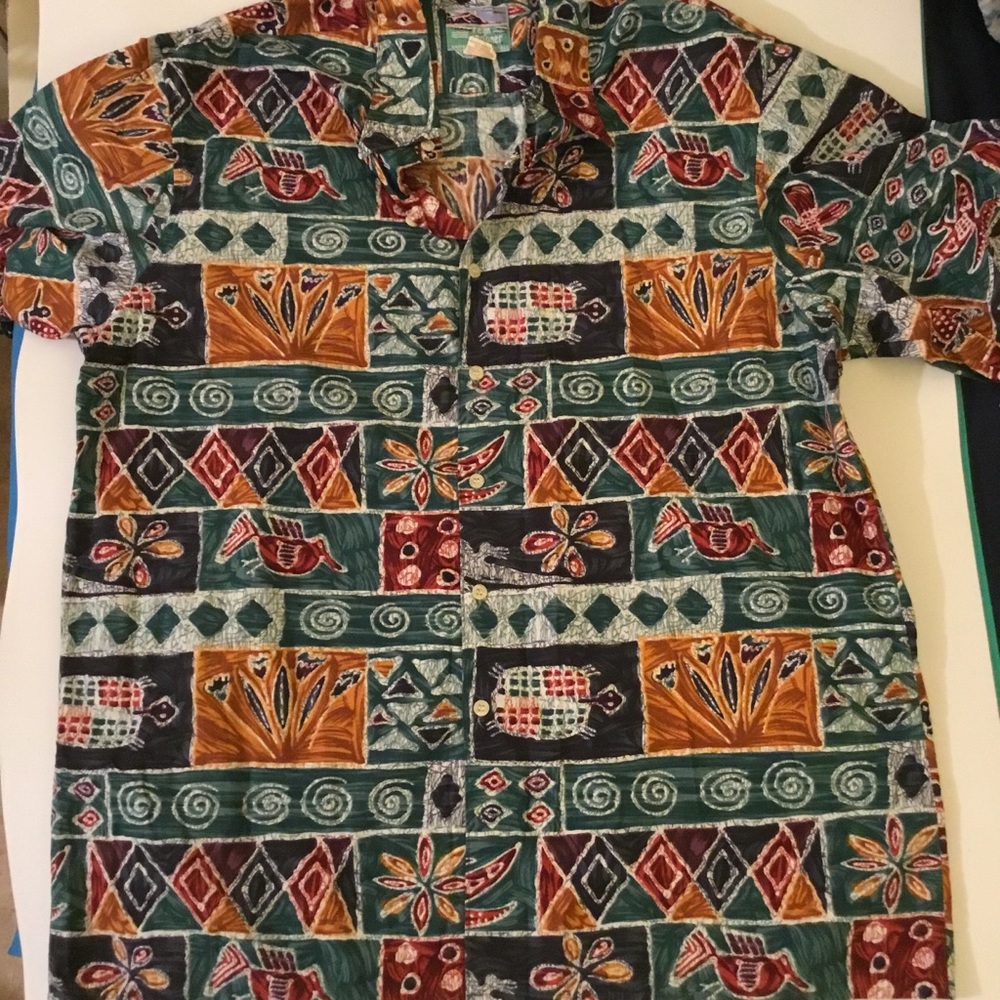 Reyn Spooner Hawaii Button-down